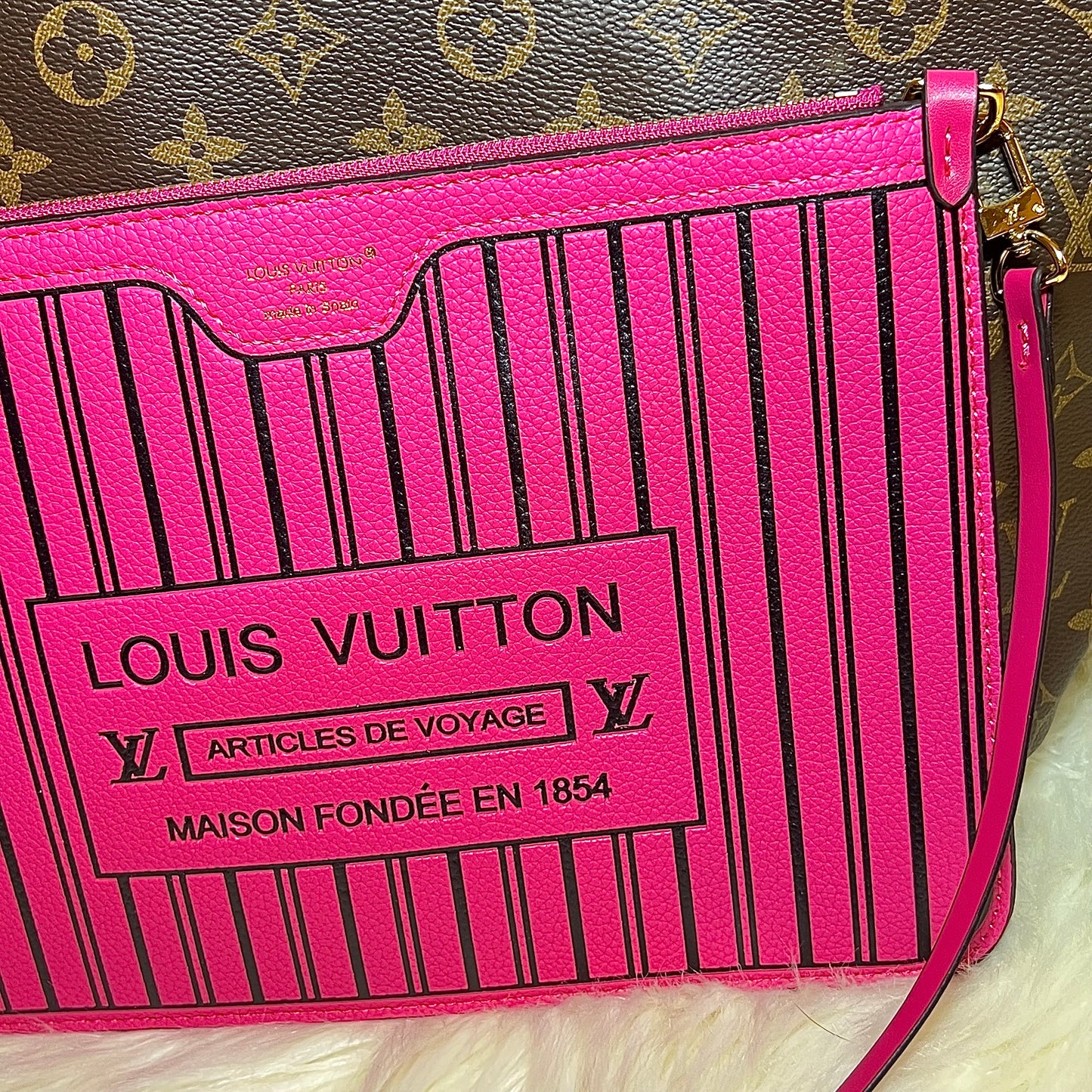 LU Big Reversable Bag & Wristlet