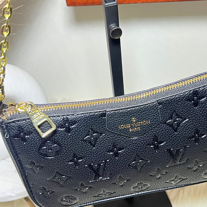 LU small black bag