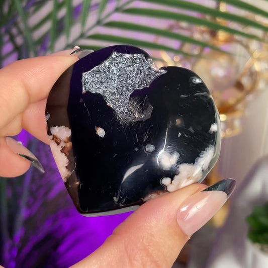 Black Flower Agate Heart