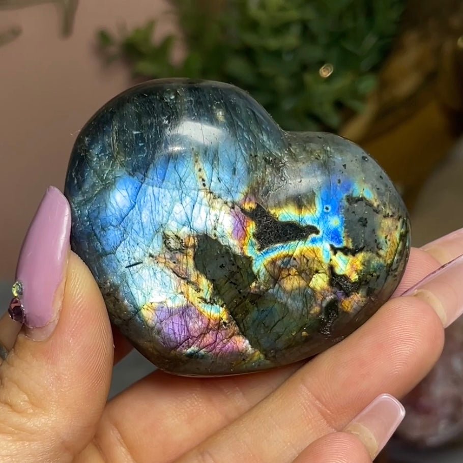 Flashy Labradorite Heart - Jayde and Jewels