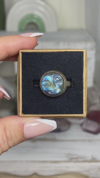 Labradorite Moon Face size 8