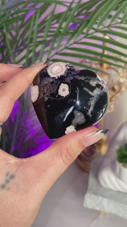 Black Flower Agate Heart